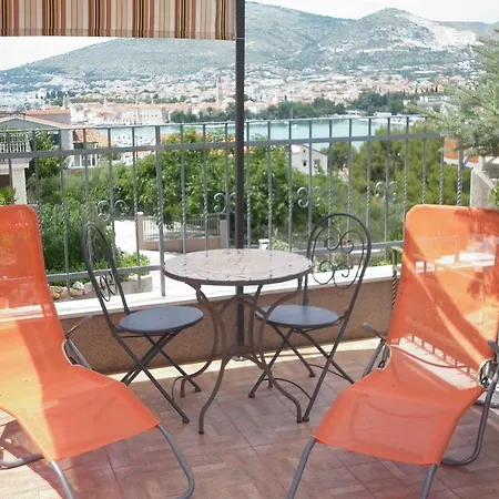 Ivona 2 Apartament Trogir