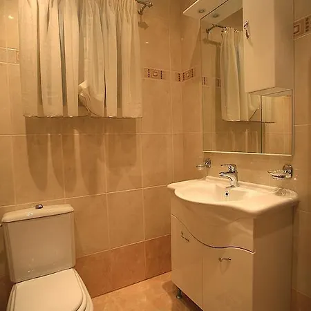 Apartament Ivona 2 *