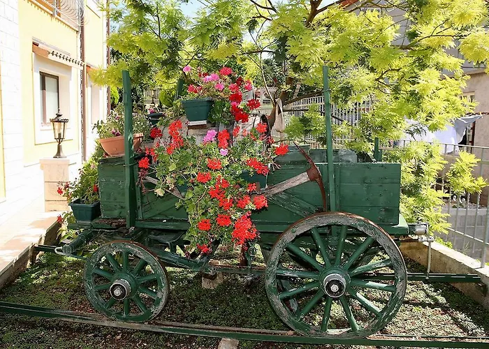 아파트 Ivona 2 트로기르