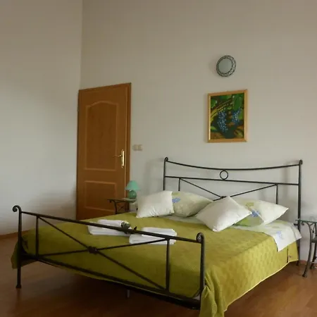 Ivona 2 Apartment