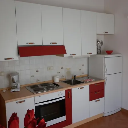 Ivona 2 Trogir