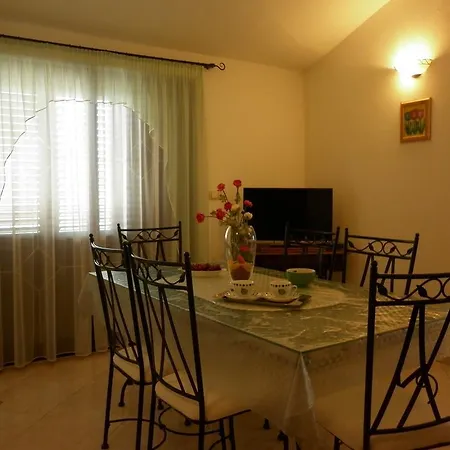 Ivona 2 Apartment