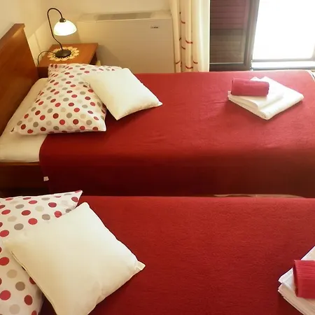 Apartment Ivona 2 *