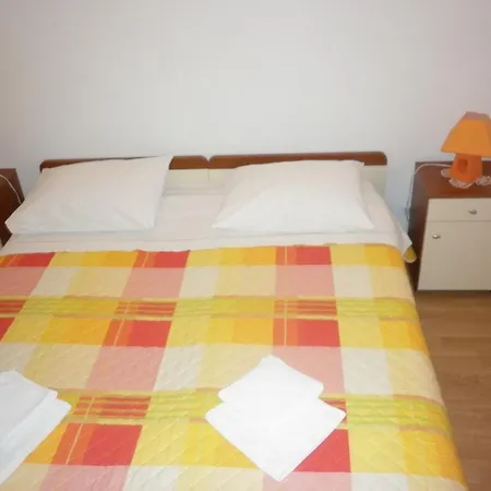 Ivona 2 Apartment *