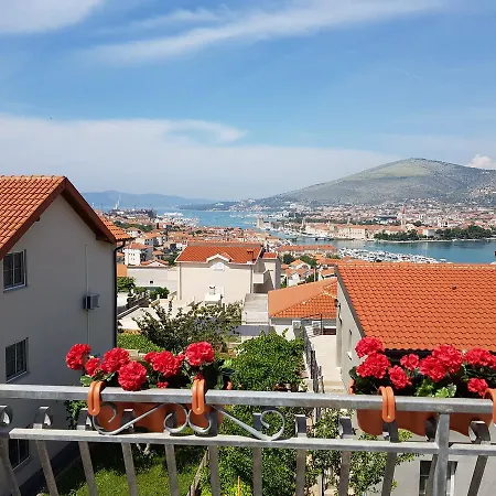 Ivona 2 Apartament Trogir