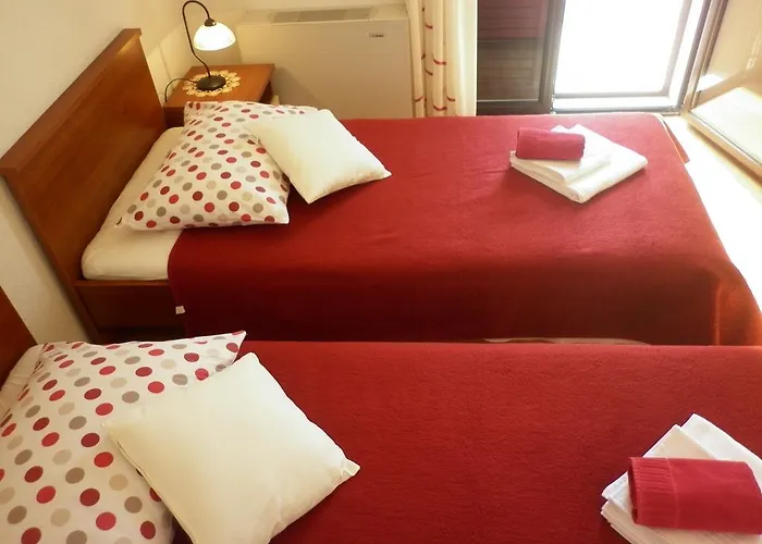 Appartement Ivona 2 *