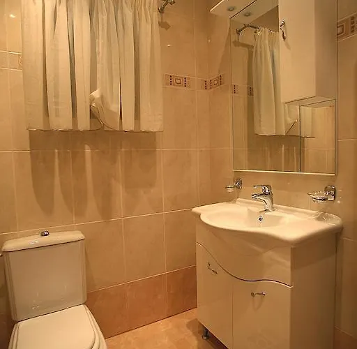 Appartement Ivona 2 *