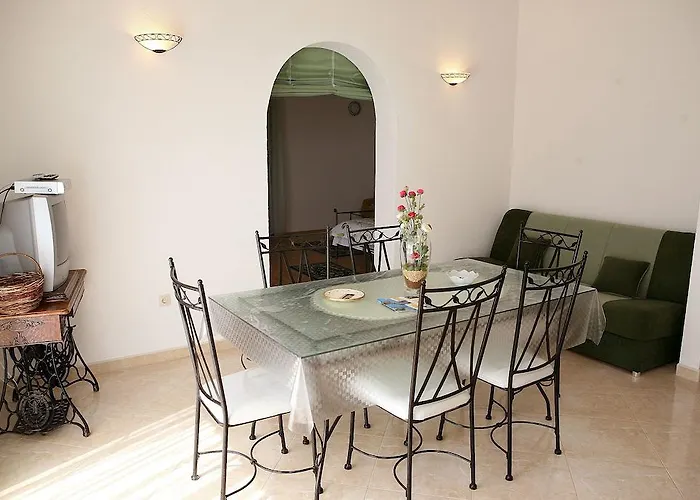 公寓 伊沃娜2号公寓 特罗吉尔