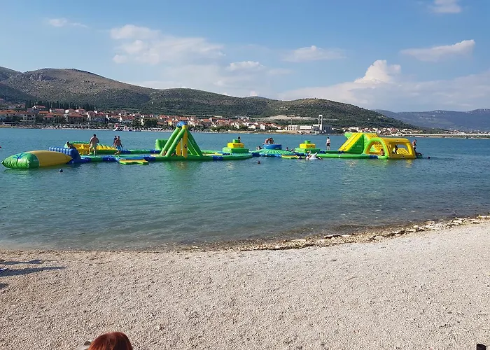 Appartement Ivona 2 *