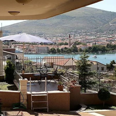 Ivona 2 Trogir